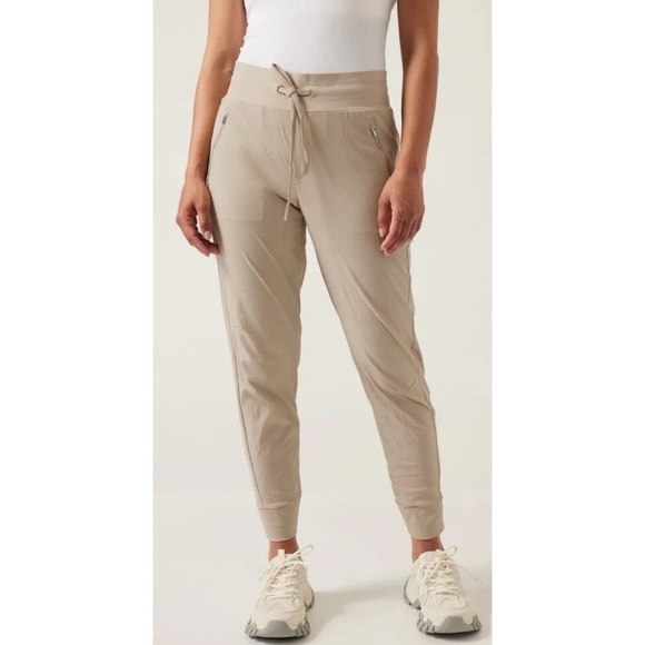 ATHLETA Ecru Trekkie North Jogger - Picture 1 of 5
